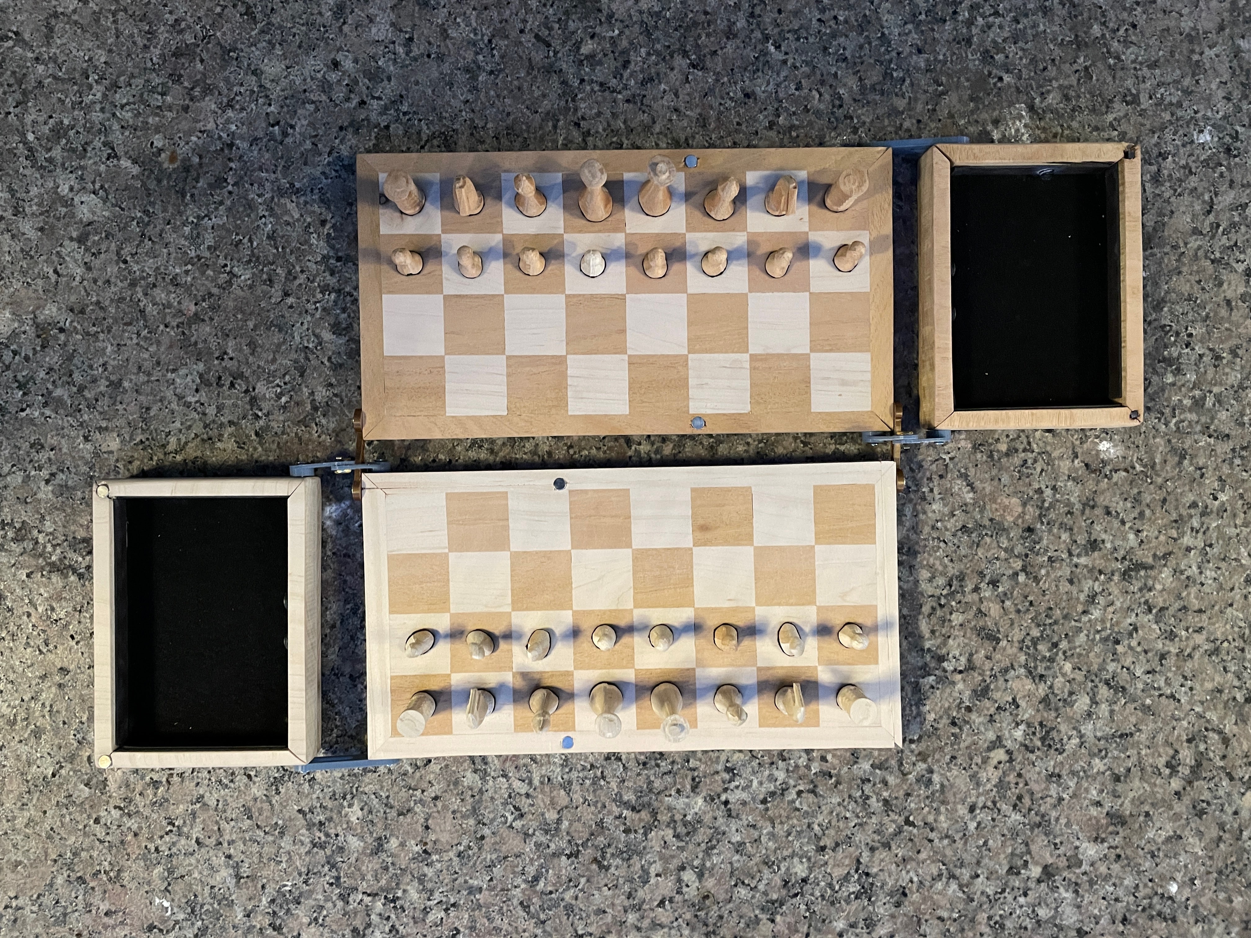 Two Knights linkage prototype